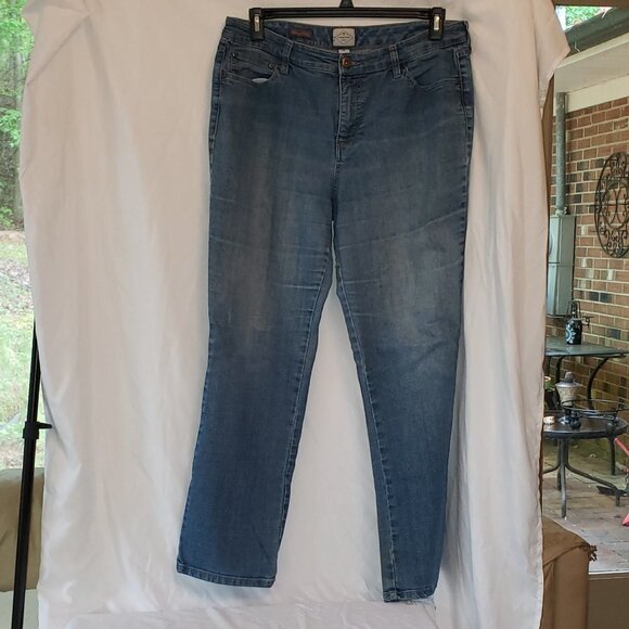 Ladies ST JOHNS BAY Faded Denim Jeans - 16 - Picture 1 of 3